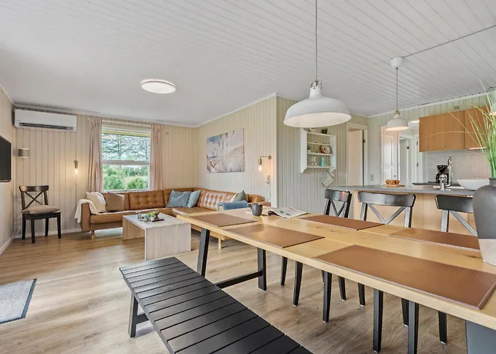 Semesterbostad Lovely In With Sauna